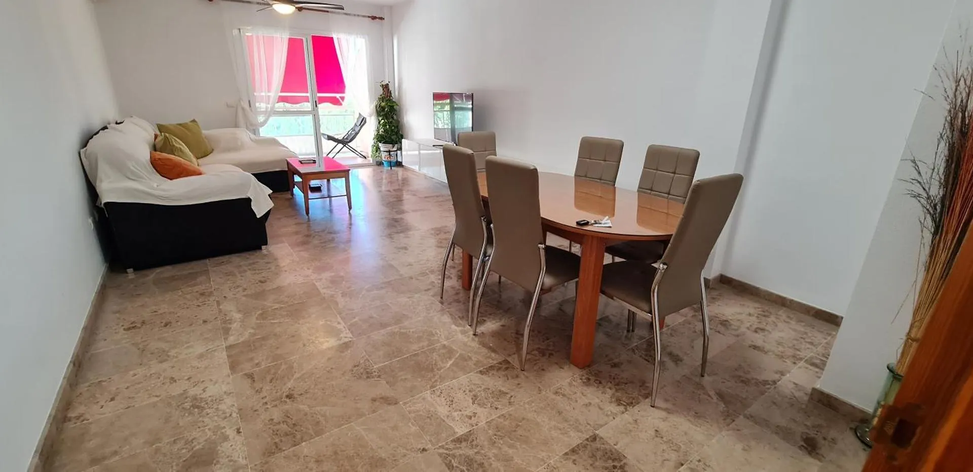 Pool & Parking Boliches Beach Fuengirola 0*,  Espanha