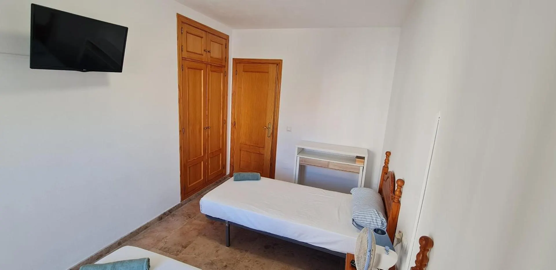 Pool & Parking Boliches Beach Fuengirola Espanha