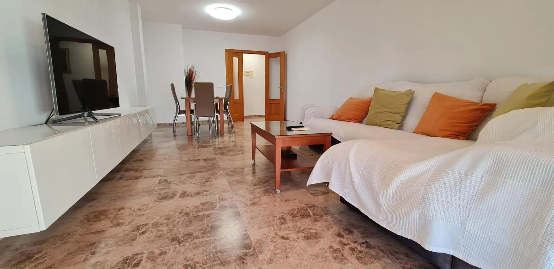 Pool & Parking Boliches Beach Fuengirola